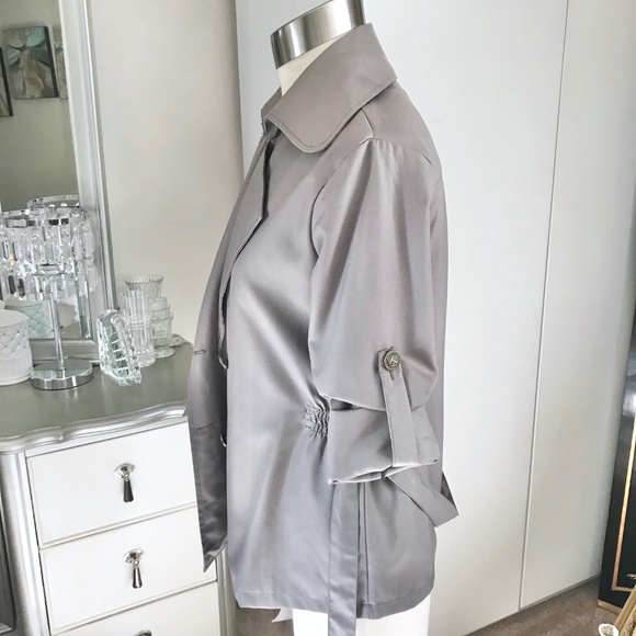 Short Trench Coat - Picture 8 of 10